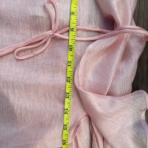 Pink Ruffled Halter Off Shoulder Top size Medium - Picture 6 of 6